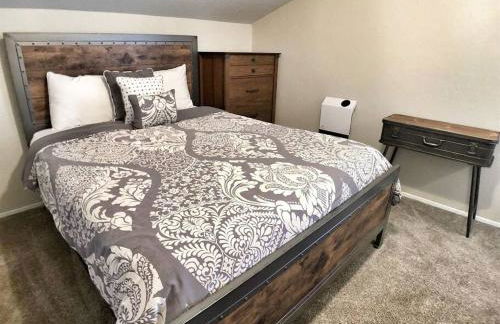 Rustic Modern Condo - Close to Village - Sleeps 10 - Foto 28