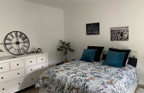 Studio Chaleureux Tout équipé - Wifi - Parking gratuit - Proche de la Nature - Foto 12