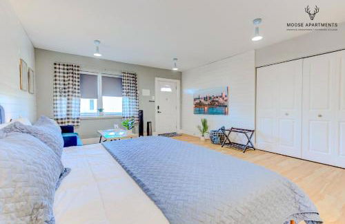 The Moose #8 - Modern Luxe Loft with King Bed & Free Parking & Wifi - Foto 20