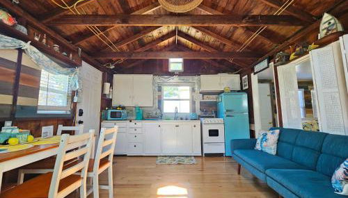 LemonDrop Lake-Front Cottage - Foto 3