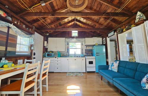 LemonDrop Lake-Front Cottage - Foto 3