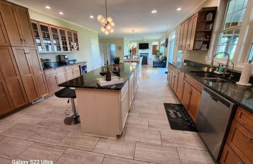 Waterfront Oneida Lake Lux House - Photo 23