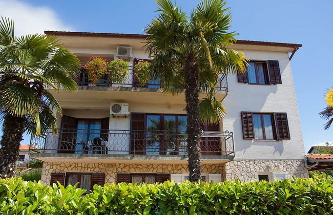 Cozy Apartment in Malinska near Sea - Foto 14