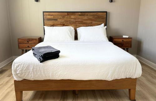 Charming Cottage with Fenced Backyard Pet Friendly - Foto 1