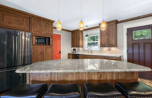 Lakeside Oasis - Room for 12 - Foto 9