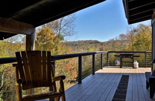 RoundTop Chalet - Hot Tub, Fire Pit & Mountain Views near Killington & Okemo - Foto 29