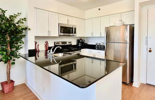 Executive Suite at National Landing - 1BR, Metro, Gym, Pool, Sauna, 2 Queen Beds - Foto 3