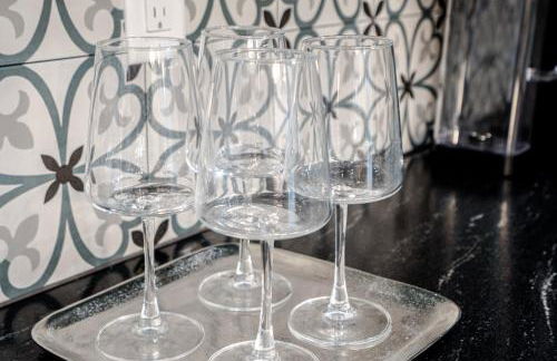 Modern Retreat 10 min-Oaklawn BBQ grill Pavillion Kids playground - Foto 45