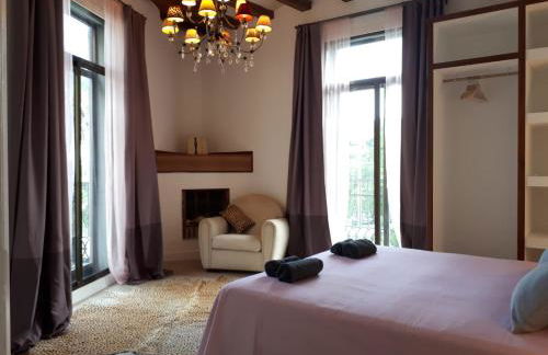 Beautiful Apartment on Las Ramblas with Port views - Photo 22