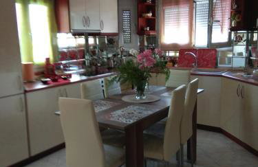 Dina's Luxury Apartment- Trikala, Farkadona - Foto 18