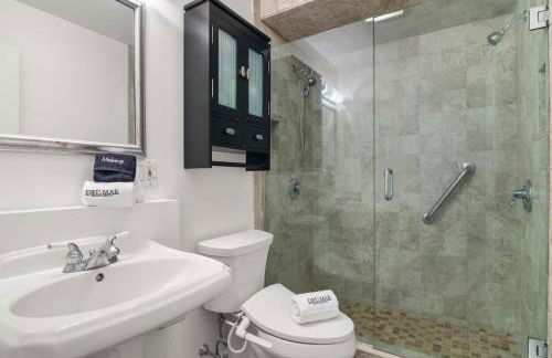 Rare Private Deck Dog Friendly Walk to Harbor - Foto 14