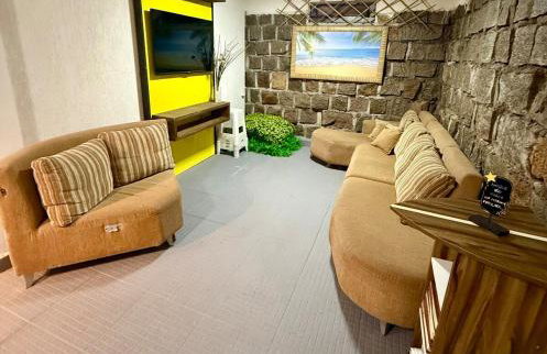 Apto surfe perto de tudo, mercado, barzinhos, farmácia, shopping - Foto 3