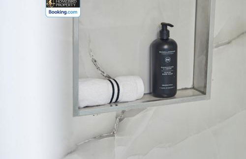 Beautiful 3BDR House By Homebird Property Management Short Lets & Serviced Accommodation Leeds With Free Parking & Free WiFi - Foto 54