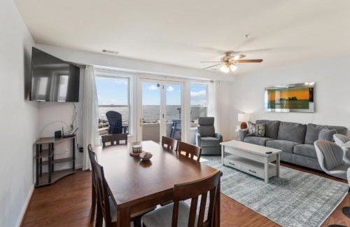 Bayfront Boardwalk Condo w Sunrise Views - Foto 6