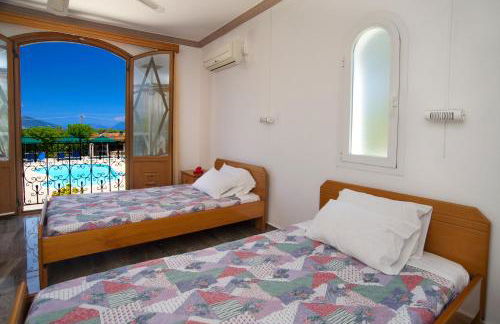 Nikos Studios and Apartments - Photo 19