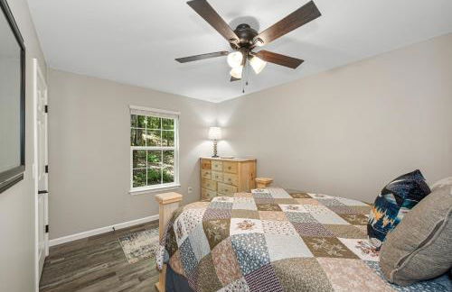 Coyote Cabin at Woodland Retreat at DeSoto beside DeSoto State Park - Foto 6