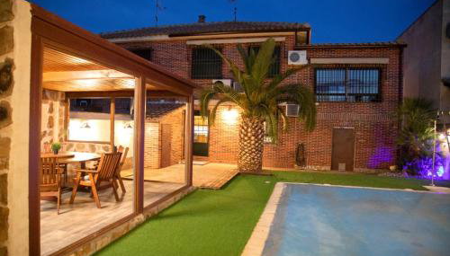 TOLEDO ENCANTADO Piscina y BBQ privada 2,5 km de Puy du Foy - Foto 5, Garden