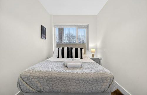 Long Stays Roath Park 2BR Apartment with Parking Central Location - Foto 24