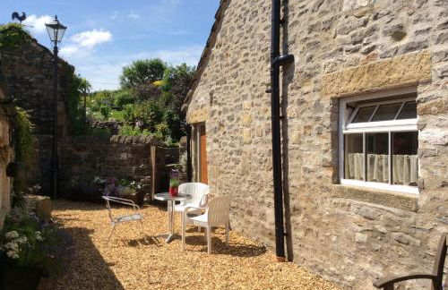 West end cottage and shippon - Photo 25