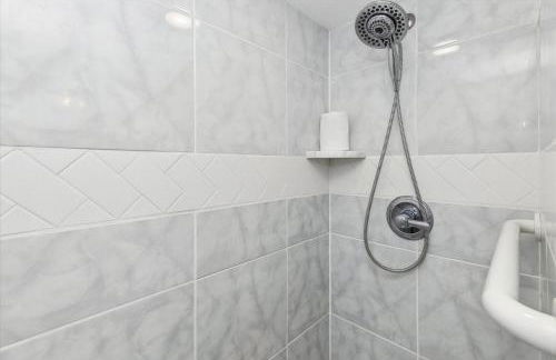 Dolphin Point 305b 2 Bedroom Condo by RedAwning - Foto 31