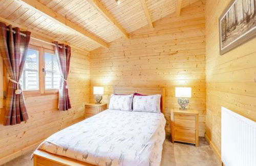 Lochinvar - Clydesdale Log Cabin with Hot Tub - Photo 6