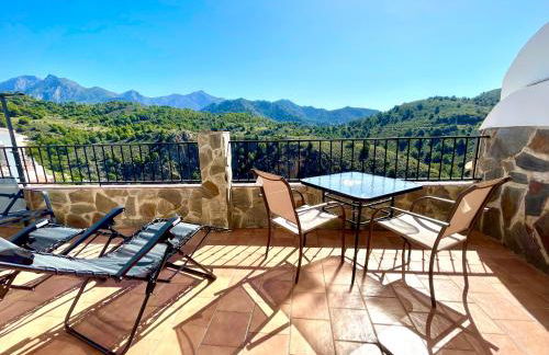 Apartamentos Axarquia , Frigiliana, terraza privada con vistas a la montaña rio y al mar - Photo 24