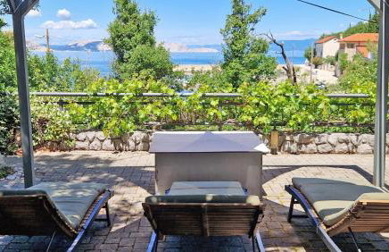 Lukovo Seafront Apartments - Photo 29
