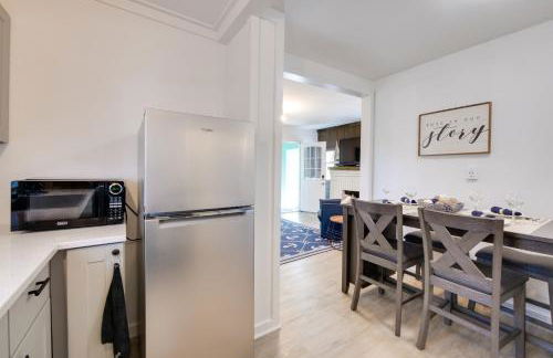 Walk to Lake Nautical Akron Cottage with Deck! - Foto 13