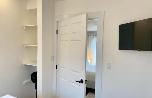 Waters Edge Lakefront with Kayaks Fire Pit and Dock - Foto 23