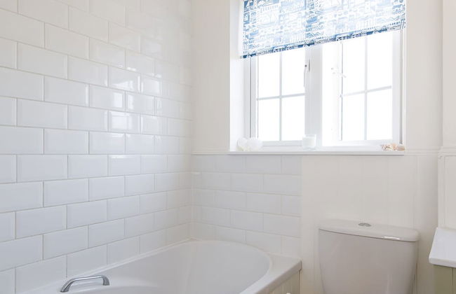 Newly Refurbished Seaside Escape - 5 Mins to Beach - Foto 23