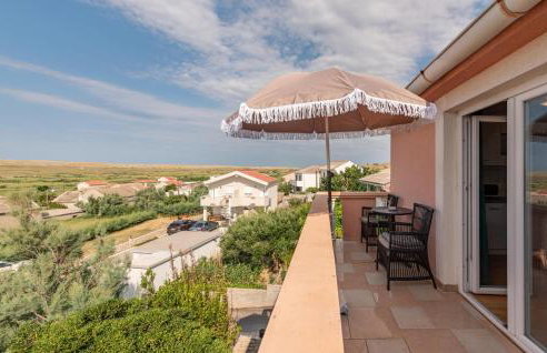 Lovely Apartment In Stara Vas With Wifi - Photo 2