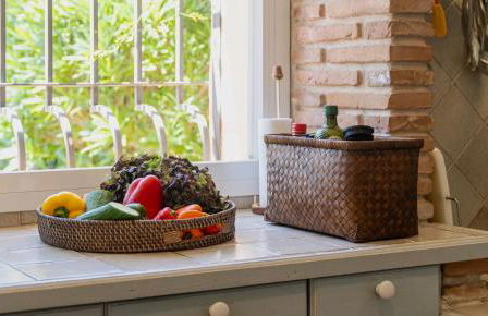 Charming Andalusian-Style Beach Villa - Foto 18