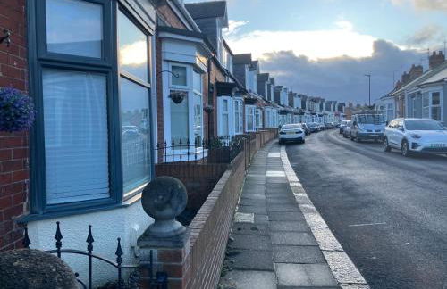 No 7 - 3 Bed House, Parking, Walkable to City, Quiet Location - Foto 17