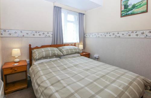 First Floor Apartment - Foto 9