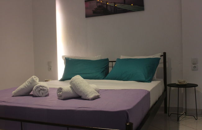 Aaron Studios Apartments - Photo 6