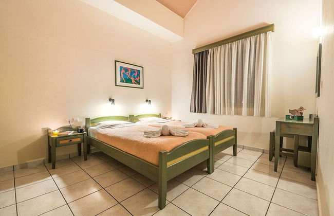 Lotus Hotel Apartments - Photo 28