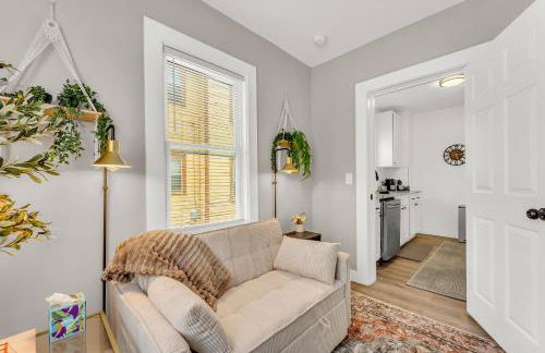 Family-owned 3BR in Larchmere Near Hospitals with Parking - Foto 16