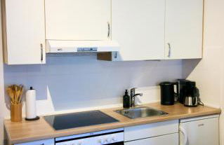 Hygge Homes - 1BR Apartment inkl. TV und Küche - Foto 8