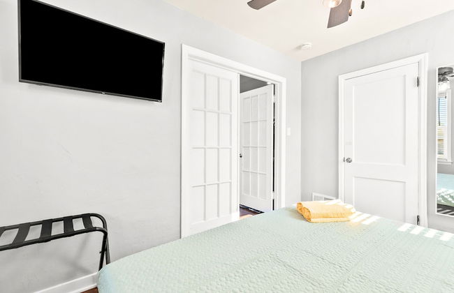 The Waterfront - Waterslide Game Room Sleeps 26 - Foto 40