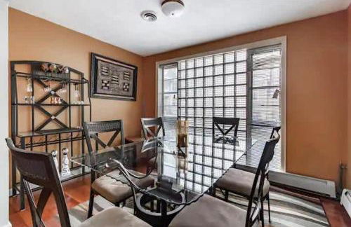 Spacious Family Getaway - Near Cleveland Clinic - Foto 17