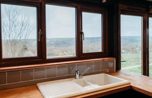 Woodpecker Lodge- A Pet Friendly Rural Retreat - Photo 40