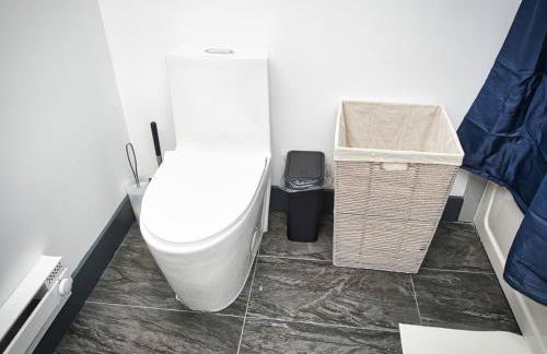 Excellent Location-20 Minutes to NYC-Free Parking - Foto 23