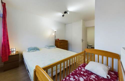 Roi de la Seine à Paris, stade, Gare parking et terrasse - Foto 5