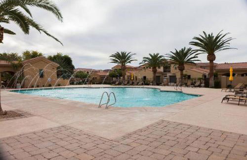 Gated townhouse with heated pool, hot tub, near US60 - Foto 26