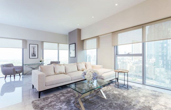 Nasma Luxury Stays - Central Park Tower - Photo 1