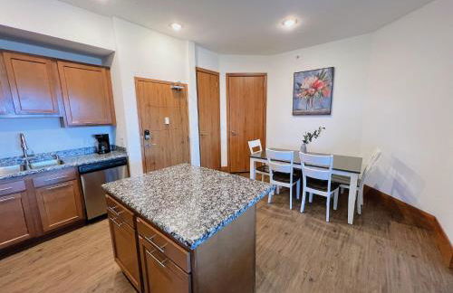 3BR Luxury Suite with Parking at The Grand Castle - Foto 10