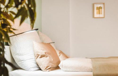 1BR 2Beds - kleiner privater Innenhof- Barrierefrei! -frisch saniert - Mozart EINS - Foto 3