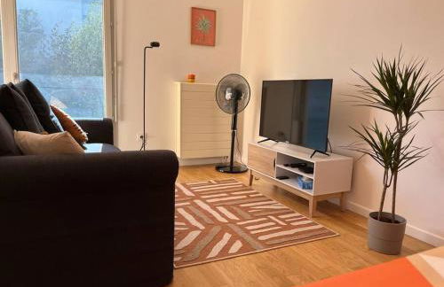 Superbe Appart 2P pour 4 pers à 5 min TGV RER Orly - Foto 1