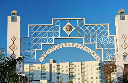 Beautiful Home - Oasis Backyard with Heat Pool - Foto 36