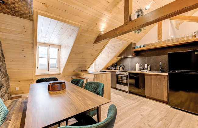 Gorgeous 3 Bedroom 2-floor Old Townhouse - Foto 16